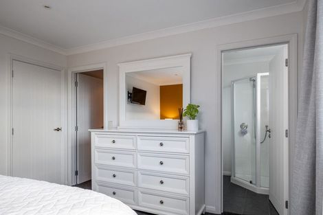 Photo of property in 8 Spruce Close, Alexandra, 9320