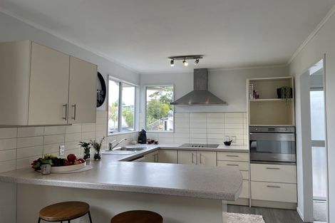 Photo of property in 17 Tacitus Place, Totara Vale, Auckland, 0629