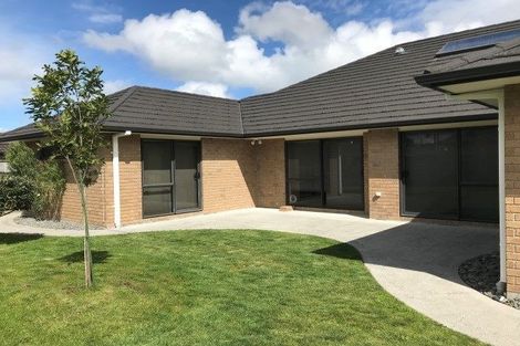Photo of property in 15 Waiora Place, Pyes Pa, Tauranga, 3112