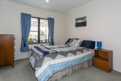 Photo of property in 12b Arataki Road, Havelock North, 4130