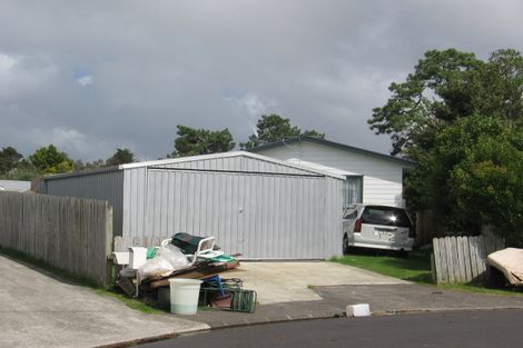 Photo of property in 12 Maybelle Place, Kelston, Auckland, 0602