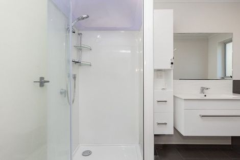 Photo of property in 2/104 Picton Avenue, Riccarton, Christchurch, 8011