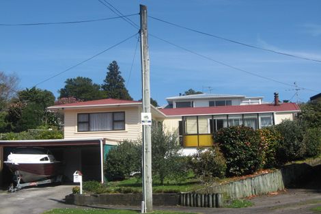 Photo of property in 32 Beaumont Crescent, Frankleigh Park, New Plymouth, 4310