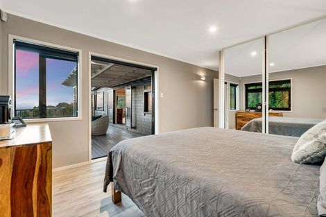 Photo of property in 19 Cascade Avenue, Waiatarua, Auckland, 0604