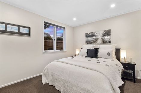 Photo of property in 6 Red Beach Road, Red Beach, 0932