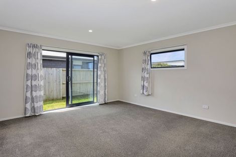 Photo of property in 2 Kingi Te Ahoaho Place, Otaki, 5512
