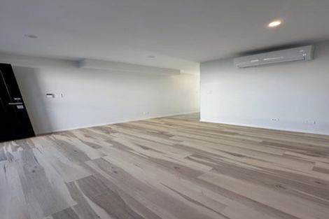Photo of property in 93 Hutchinsons Road, Bucklands Beach, Auckland, 2014