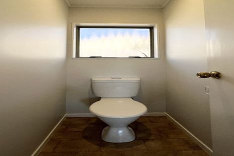 Photo of property in 48 Bodi Place, Te Atatu South, Auckland, 0610