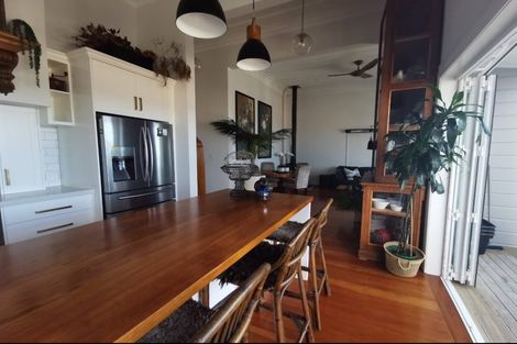 Photo of property in 4 Seaview Terrace, Bluff Hill, Napier, 4110