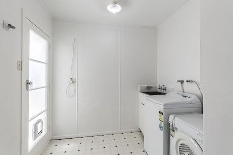 Photo of property in 8 Witham Street, Island Bay, Wellington, 6023