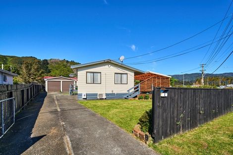 Photo of property in 2 Wellington Road, Wainuiomata, Lower Hutt, 5014