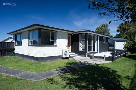 Photo of property in 27 Pateke Place, Bromley, Christchurch, 8062