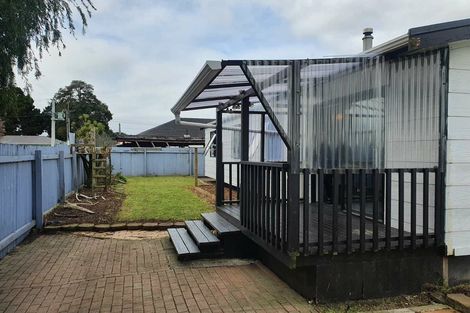 Photo of property in 2/31 Sutton Crescent, Papakura, 2110