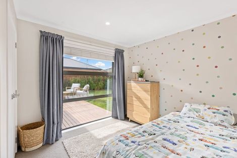 Photo of property in 8 Bradwell Crescent, Halswell, Christchurch, 8025