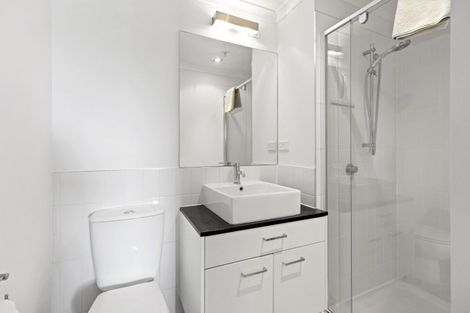 Photo of property in Algarve Apartments, 109/332 Maunganui Road, Mount Maunganui, 3116
