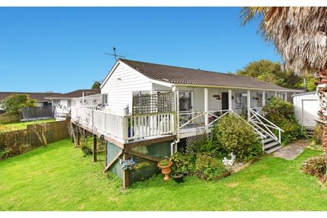 Photo of property in 20 Rukumoana Place, Clendon Park, Auckland, 2103