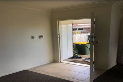 Photo of property in 1/37 Great South Road, Papakura, Takanini, 2110