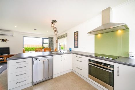 Photo of property in 27 Macdonald Heights, Feilding, 4702