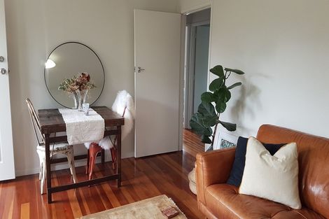 Photo of property in 2/4 Raphoe Place, Ellerslie, Auckland, 1051