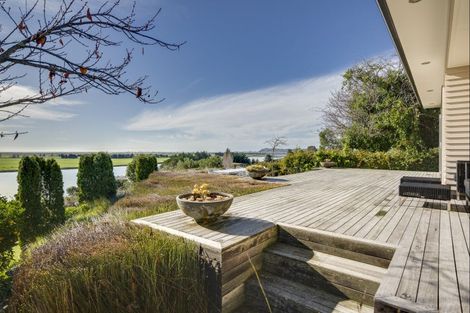 Photo of property in 292 Poraiti Road, Poraiti, Napier, 4182