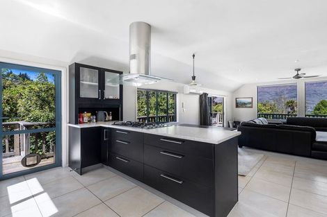 Photo of property in 5 Williams Street, Sunshine Bay, Queenstown, 9300