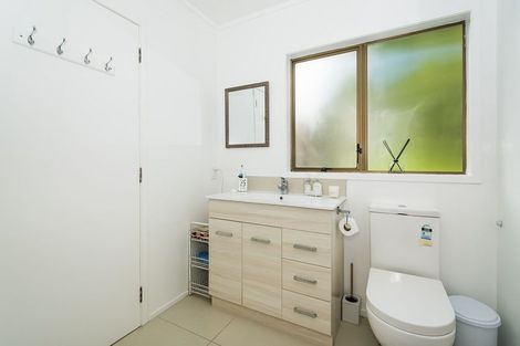 Photo of property in 2/56 Stredwick Drive, Torbay, Auckland, 0630