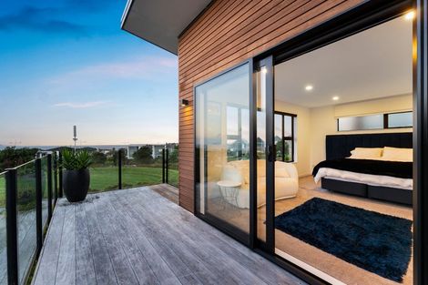 Photo of property in 9 Coastview Lane, Long Bay, Auckland, 0630