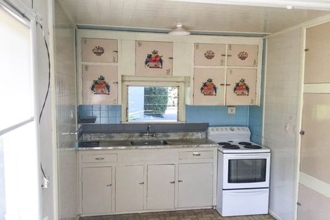 Photo of property in 120 Brunton Crescent, Thames, 3500