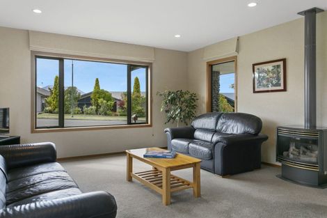 Photo of property in 6 Harling Close, Nukuhau, Taupo, 3330