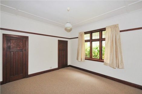 Photo of property in 53 Raroa Road, Kelburn, Wellington, 6012