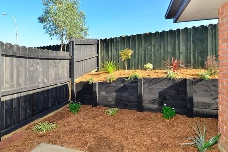 Photo of property in 39 Cyclamen Road, Mangere, Auckland, 2022