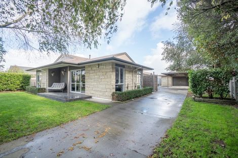 Photo of property in 42 Suzanne Grove, Kelvin Grove, Palmerston North, 4414