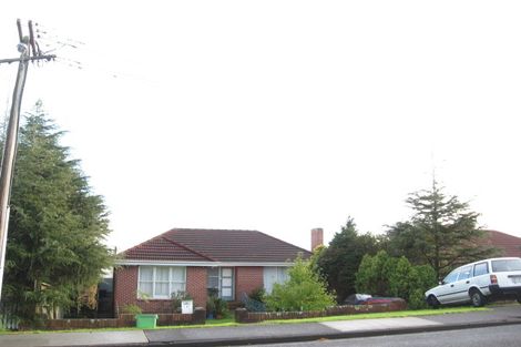 Photo of property in 8 Mellons Bay Road, Howick, Auckland, 2014