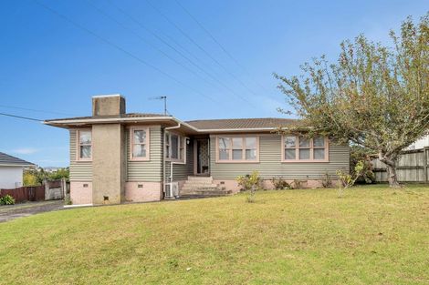 Photo of property in 59 Tiroroa Avenue, Te Atatu South, Auckland, 0610
