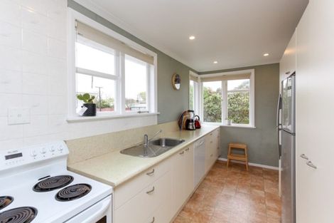 Photo of property in 6 Blackmore Street, Lynmouth, New Plymouth, 4310