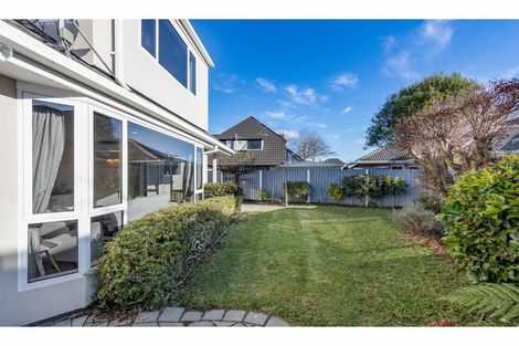 Photo of property in 2 Hatfield Place, Avonhead, Christchurch, 8042