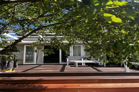 Photo of property in 52 Flanshaw Road, Te Atatu South, Auckland, 0610