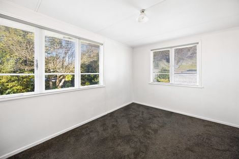 Photo of property in 50 Taylor Road, Mangere Bridge, Auckland, 2022
