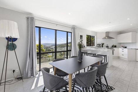 Photo of property in 94 Woodman Drive, Tawa, Wellington, 5028