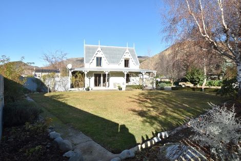 Photo of property in 17 Sutherland Road, Omarama, 9412