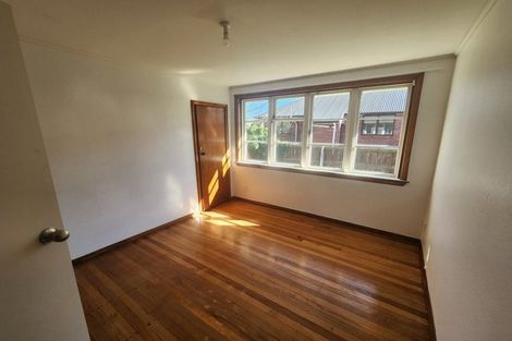 Photo of property in 28 Auburn Avenue, Upper Riccarton, Christchurch, 8041