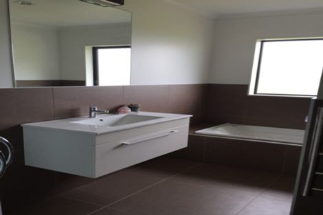 Photo of property in 12 Northbrook Glen, Flagstaff, Hamilton, 3210