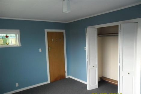 Photo of property in 10 Chapman Street, Newlands, Wellington, 6037