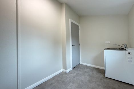 Photo of property in 105 Onepu Road, Lyall Bay, Wellington, 6022