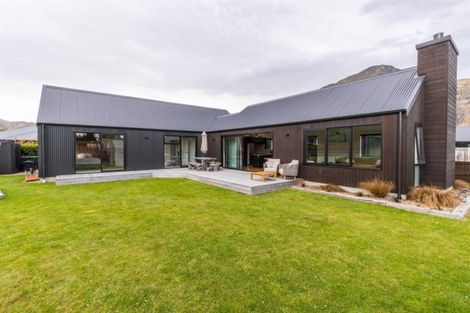 Photo of property in 8 Mulbury Way, Lower Shotover, Queenstown, 9304