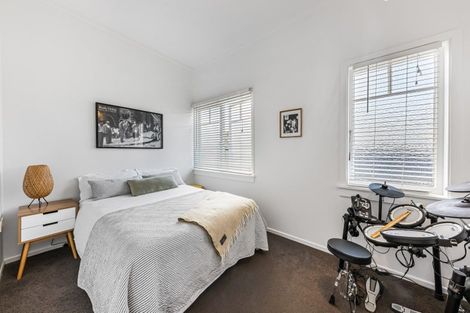 Photo of property in 8 Cadman Avenue, Waterview, Auckland, 1026
