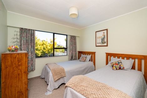 Photo of property in 8 Padfield Place, Havelock North, 4130