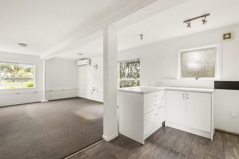 Photo of property in 108 Eversleigh Road, Belmont, Auckland, 0622