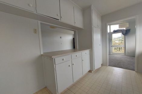 Photo of property in 8 Wyoming Avenue, Murrays Bay, Auckland, 0630