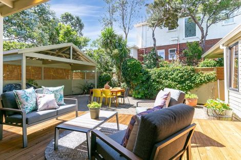 Photo of property in 8 Ranikhet Way, Khandallah, Wellington, 6035